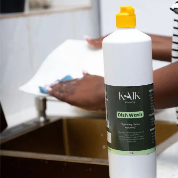 Washing dishes with Kaik Dish Wash